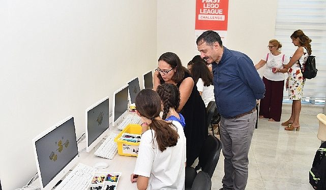 Yurt Dışından Gelen Öğrenci ve Öğretmenler Yenişehir Belediyesi Akademi’yi Gezdi