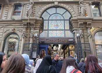 Zeytinburnulu Gençler İstanbul’un Tarihi Hazinelerini Keşfediyor