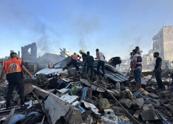 Katliam devam ediyor. İsrail, Gazze’de Cami’yi hedef aldı