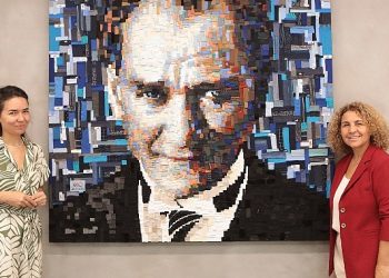 adL’den Cumhuriyet’in 100. Yılına Özel Manalı Mustafa Kemal Atatürk Portresi