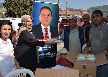 Alanyalı 91 çiftçiye ziraî hibe dayanağı verildi