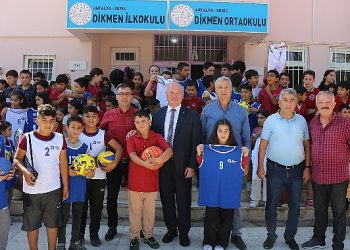 Antalya Büyükşehir’den Serik Dikmen İlkokulu’na spor gereci takviyesi