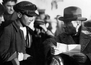 Atatürk’ün az bilinen fotoğraflarından oluşan “CUMHURİYETİN 100’ü” Standı Memorial Bahçelievler’de…