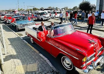 Avcılar Belediyesi, Cumhuriyetin 100. yılı için konvoy düzenledi