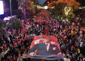 Aydınlılar Cumhuriyet’in 100. Yılı için yürüdü