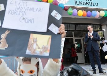 Bergama Belediyesi Dünya Hayvanları Muhafaza Aktifliği Düzenledi