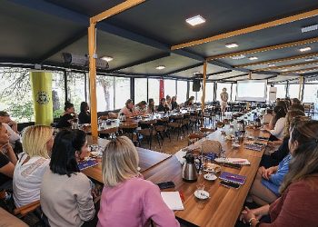 Buca Belediyesi Dayanışmaya Konut Sahipliği Yaptı