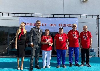 Büyükşehir’in çınarları 100’üncü yıl kupasını kazandı