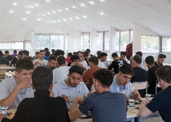 Büyükşehir’in Elmalı öğrenci yurduna ağır ilgi