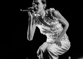 Charlotte Cardin Kuvvetli PSM’de Bir Defa Daha Hayranlarıyla Buluştu