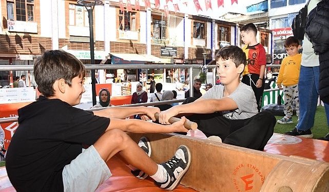 Çocuklar Etnotır ile doyasıya eğlendi