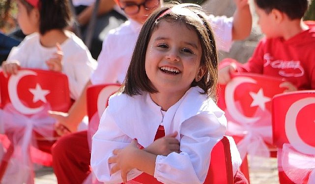Cumhuriyet bayramı aydın büyükşehir belediyesi’nin çocuk gelişim merkezlerinde coşkuyla kutlandı