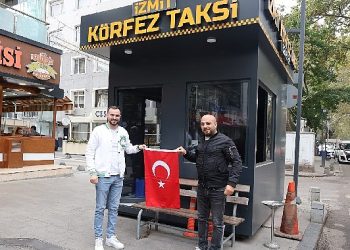 Cumhuriyetin 100. yılında Kocaeli kırmızı beyaz