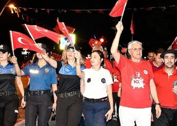 Cumhuriyet’in 100’ncü yılı Kemer’de coşkuyla kutlanıyor