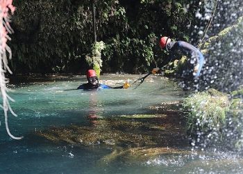Düden Şelalesi’nde paklık çalışması