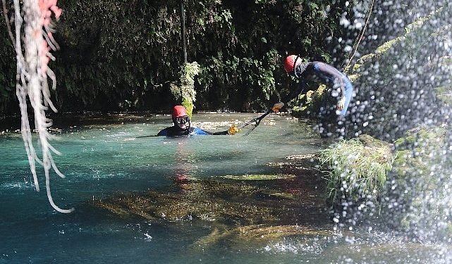 Düden Şelalesi’nde paklık çalışması