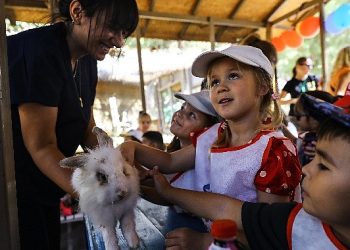 Dünya Hayvanları Muhafaza Günü’nde Miniklere Eğlenceli Seyahat