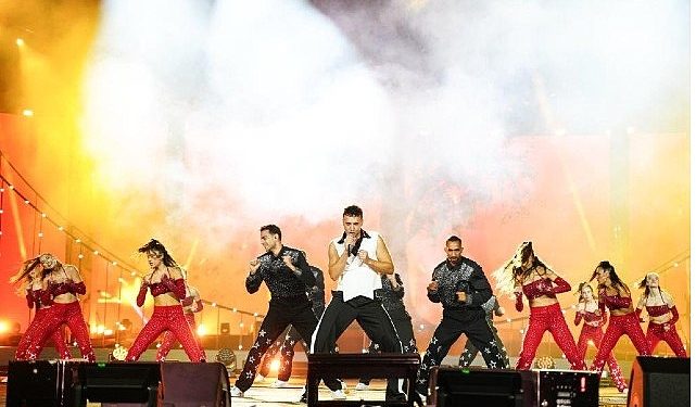 Edis 100 Yılın Kıssasını ve Türkiye’yi Büyük Gösterisinde Buluşturdu