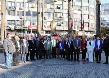 Edremit’te Muhtarlar Günü Kutlandı