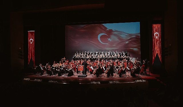 Efes Kültür Yolu Şenliği Cumhuriyet konseriyle başladı