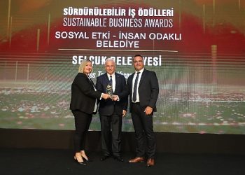 “Efes Tarlası Hayat Köyü’ne Sürdürülebilir İş Ödülü”