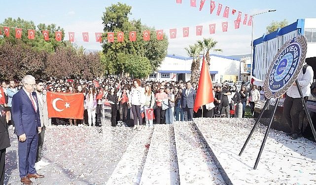Ege Üniversitesinde “Cumhuriyetin 100 Yılı Anıtı” merasimle açıldı