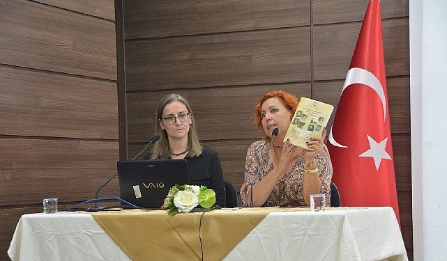 Ege’de “İzmir’de Bir Cumhuriyet Aydını: Vedide Baha Pars” Paneli Düzenlendi