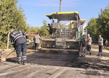 Elmalı Akçaeniş’te sıcak asfalt sevinci