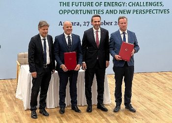 Enerjisa Üretim ve Enercon, 1.2 milyar dolar yatırımla hayata geçecek YEKA-2 Rüzgar Gücü Santrallerinin ana ekipmanlarının sevkiyatlarını başlattı