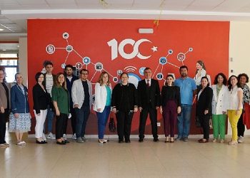 EÜ Bağlantı Fakültesinde Sanat Duvara Resmedildi