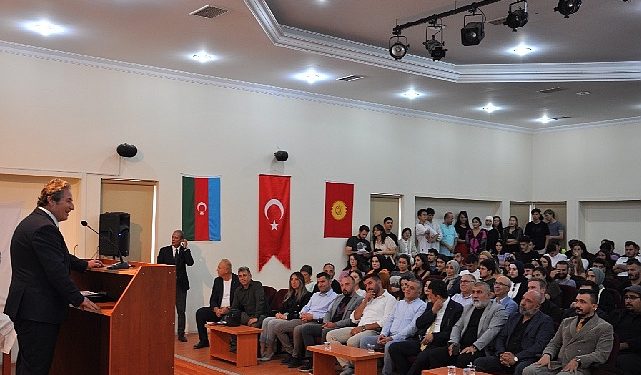 EÜ’den “Cumhuriyetimizin 100. Yılında Türk Dış Siyaseti: Tarih ve Gelecek Arasında” Konferansı
