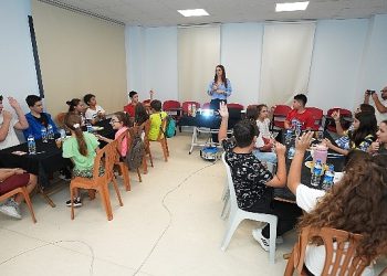 Gaziemirli Çocuklar İnterneti Hakikat Kullanmayı Öğrendiler