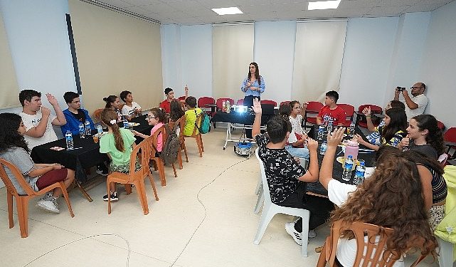 Gaziemirli Çocuklar İnterneti Hakikat Kullanmayı Öğrendiler