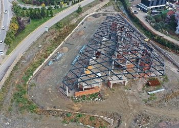 Gölcük Terminalinde Çatı İmalatı Sürüyor