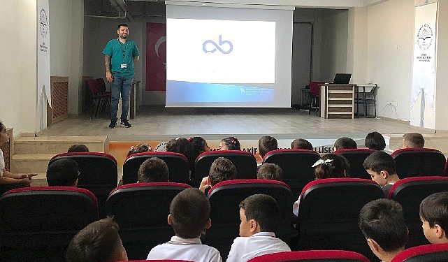 Gruplarımız Öğrencilere Sokak Hayvanları Eğitimi Verdi