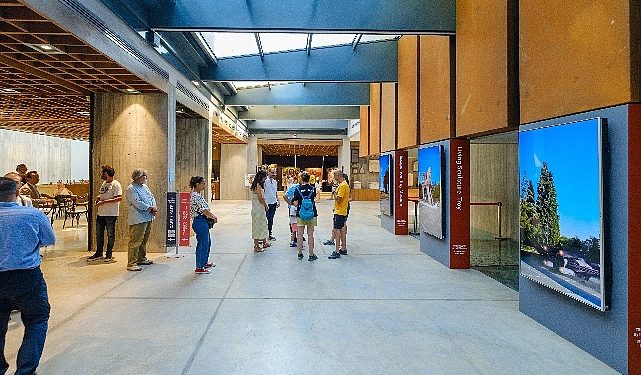 Halil Altındere’nin ‘Troya Görüntü Üçlemesi’ Standı Ziyaretçilere Açıldı
