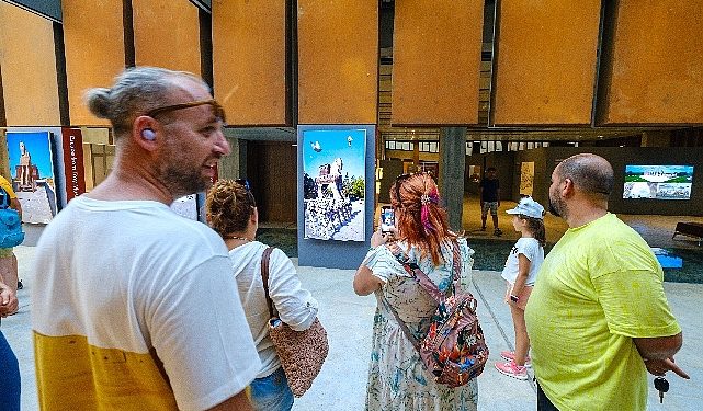 Halil Altındere’nin ‘Troya Görüntü Üçlemesi’ Standı Ziyaretçilere Açıldı
