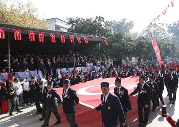 Hilal İle Yıldızın Gölgesinde Cumhuriyetimiz 100 Yaşında