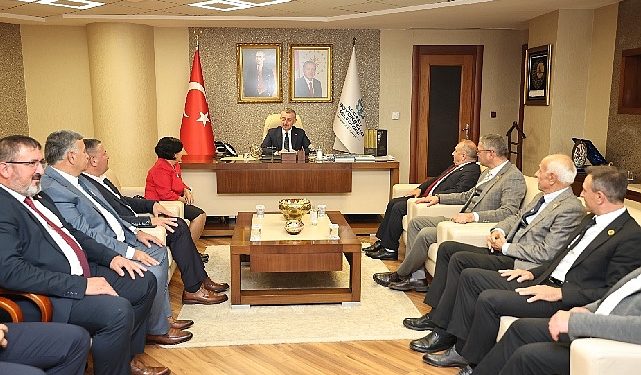 ”Hizmetlerimizde Muhtarlarımızın İmzası Var”