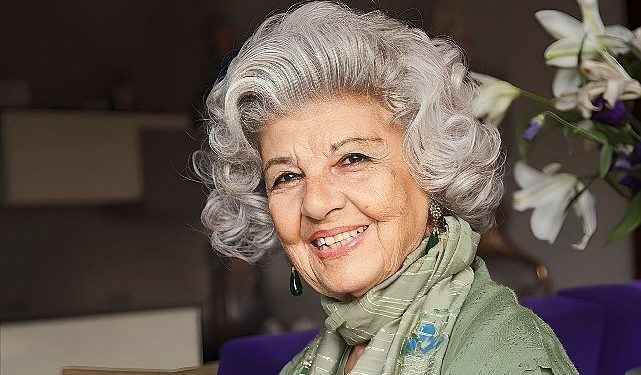 İBB Kent Tiyatroları Jeyan Mahfi Ayral Tözüm’ü kaybetmenin derin ıstırabını yaşıyor