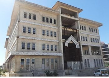 İzmir Büyükşehir Belediyesi öğrencilerin barınma muhtaçlığı için kolları sıvadı