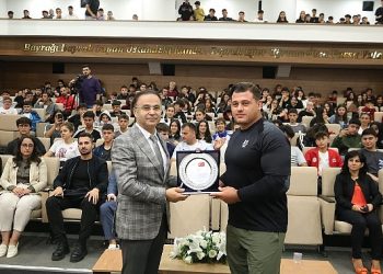 İzmir Vilayet Ulusal Eğitim Müdürlüğü Cumhuriyetin 100 Yılı Kutlamaları Kapsamında Ulusal Gururumuz İstek Kayaalp Öğrencilerle Buluştu