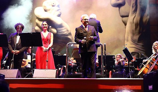 Kadıköy, Cumhuriyet’in 100. Yılını yüz binlerce bireyle kutladı