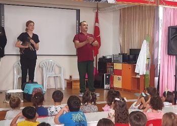 Karşıyakalı Çocuklar Hayvan Sevgisiyle Büyüyor