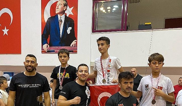 Kemer Belediyesi Kick Boks ekibinden 6 madalya