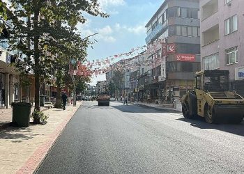 Körfez Adnan Kahveci Caddesi ve Atatürk Bulvarı Asfaltlanıyor