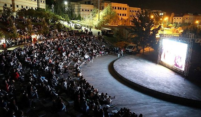 KOÜ’lü Öğrenciler Hababam Sınıfını İzledi