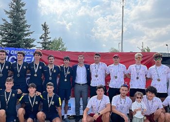 Kürekte Gençlerin Gayreti Nefes Kesti