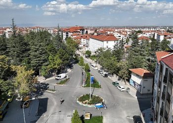 LİDER ALTAY: “Akşehir Merkezdeki Caddeleri Sıcak Asfaltla Donatıyoruz”