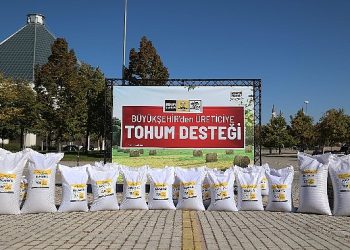 Lider Altay: “Şehrimize ve ülkemize katkı sağlayan çiftçilerimizin yanında olmaya devam edeceğiz”